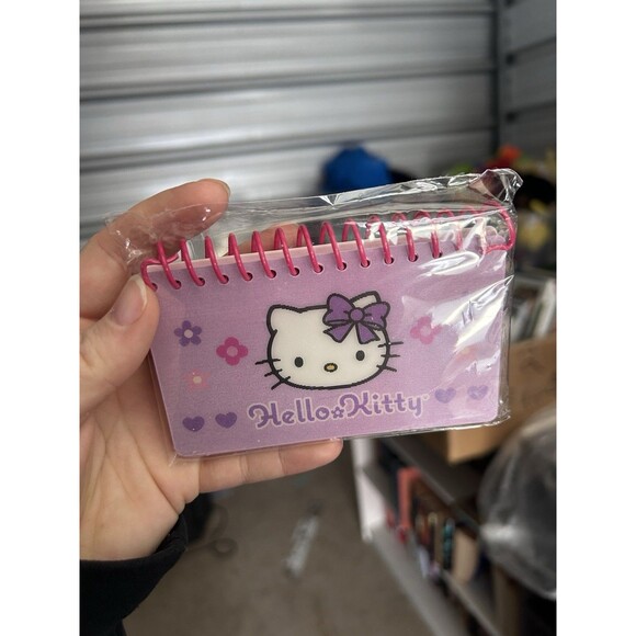 Sanrio 2007 Hello Kitty Vinyl Cover Holograph Notebook Mini Hello Kitty Winking - Picture 3 of 4